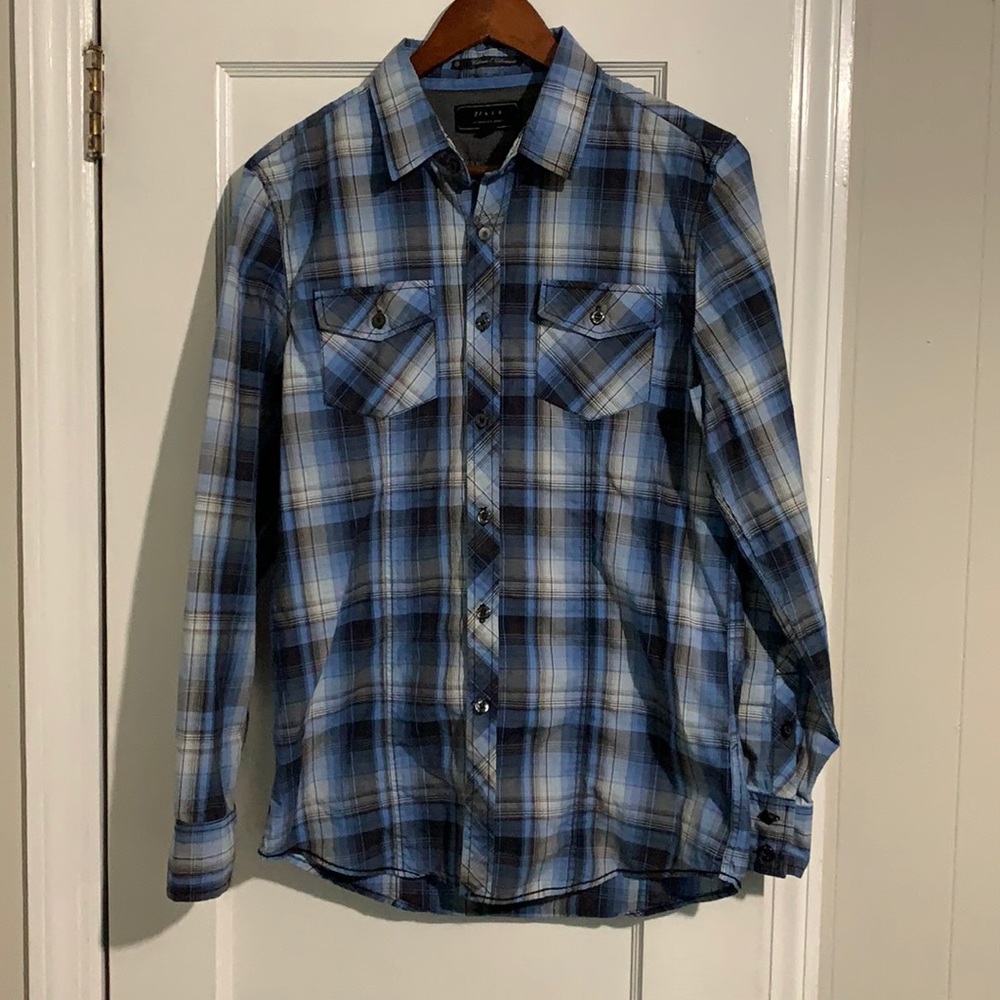 Forever 21 Casual Button Down Shirt. Blue